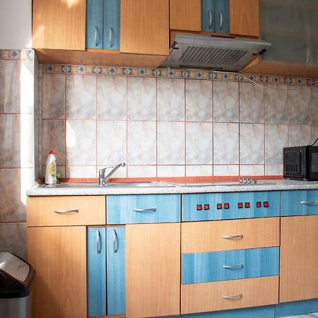 Family-Friendly Apartment Орадя Екстер'єр фото