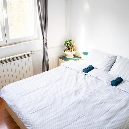 Family-Friendly Apartment Орадя Екстер'єр фото